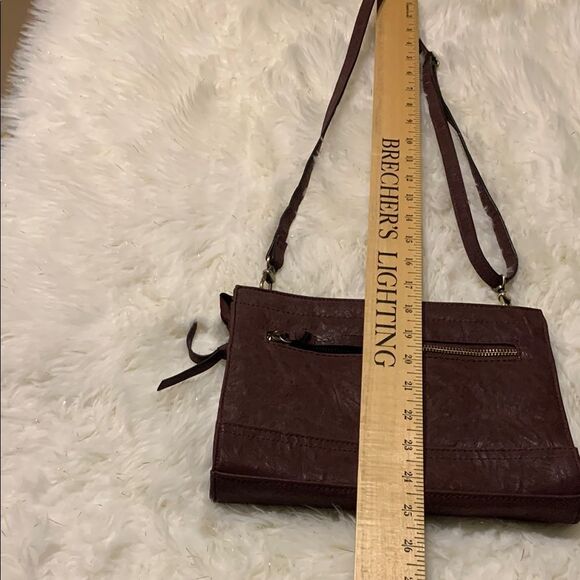 Bueno Plum Crossbody Bag with Adjustable Strap NWOT - Picture 4 of 11